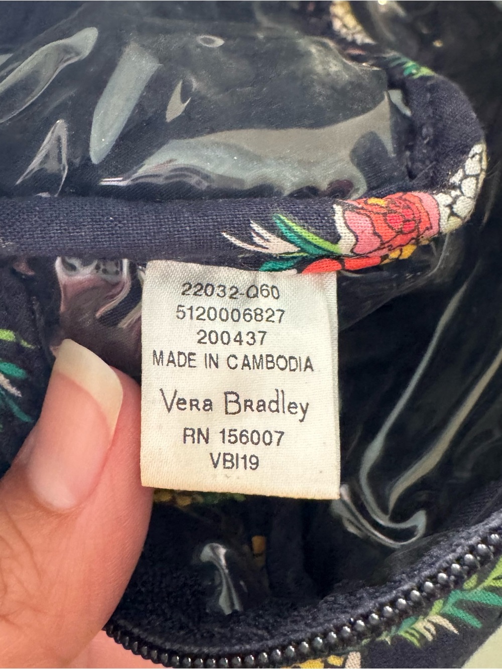 Vera Bradley Retired Toucan Party Quilted Cosmetic Bag | Pineapple Print - Picture 6 of 6